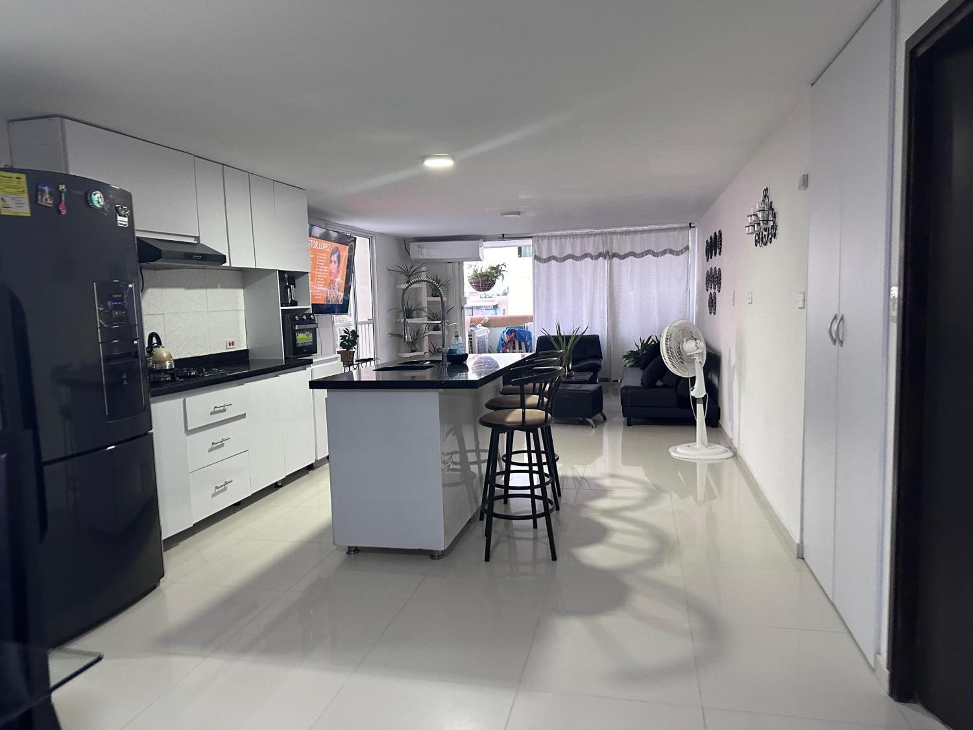 Apartamento Lindo De 3 Alcobas Y De Dos Comodo Linda En Cartagena